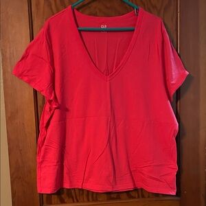 Two GAP Women's Short Sleeve Tees